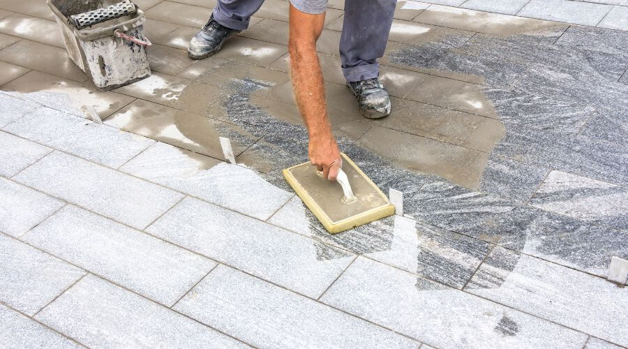 Professional gutter cleaning in Southington, CT